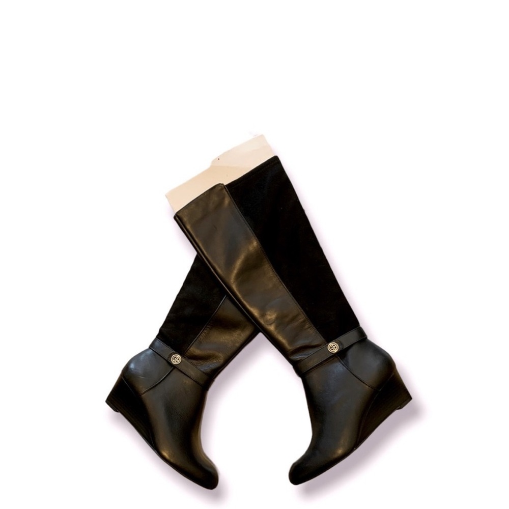 Stylish Giani Bernini Wedge Boots size 7